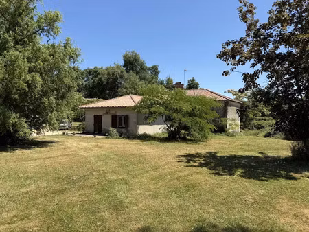 vente maison 8 pièces 147 m² à gondrin (32330)  158 000 €