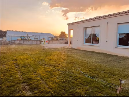 vente villa 4 pièces 119 m² à saint-gilles (30800)  295 000 €