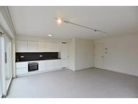 mooi 2-slpk appartement tussen roeselare en rumbeke