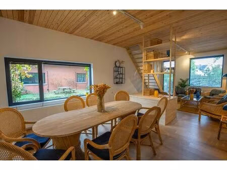 rustig gelegen kantoorruimte in groene omgeving met parkeergelegenheid