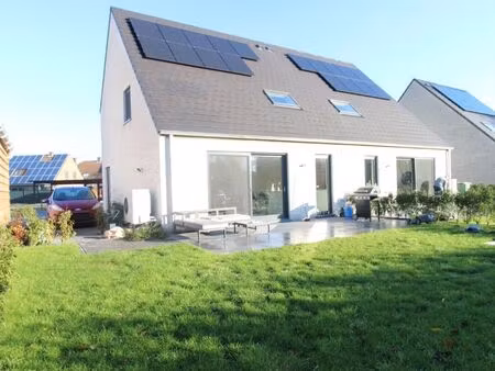 energiezuinige halfopen woning te huur in sijsele