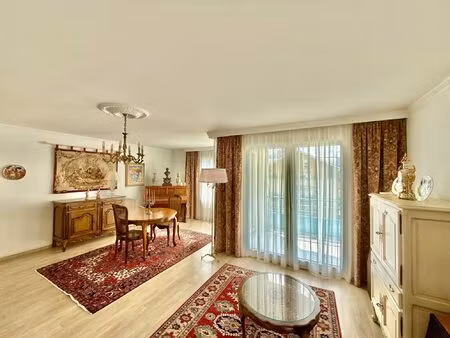 appartement t4 traversant de 90 m²