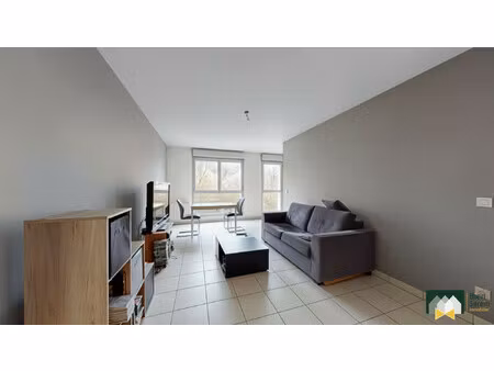 appartement 2 pièces lumineux avec stationnement