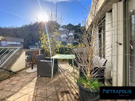 t4 de 86m² + terrasse de 17m²+ place de parking