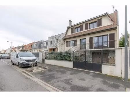 maison à vendre 5 chambres 150 m² sous-sol total et jardin 300 m²