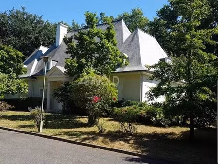 villa avec piscine  6 chambres à vern sur seiche