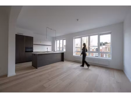 appartement te koop in berchem met 2 slaapkamers