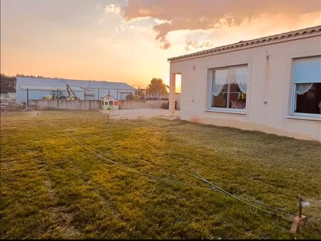 vente maison 4 pièces 119 m² saint-gilles (30800)