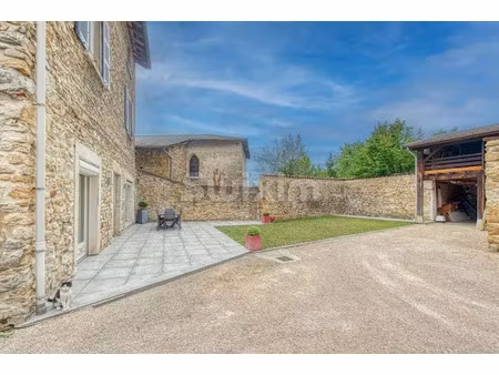 vente maison 11 pièces 210 m² à amberieu-en-bugey (01500)  395 000 €