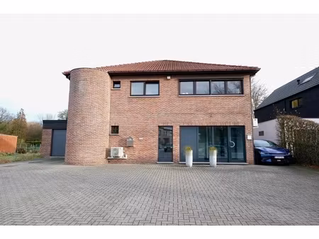 commercieel te koop in balen