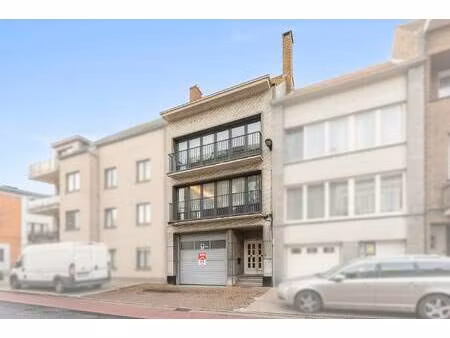 commercieel te koop in oostende met 4 slaapkamers