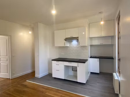 location appartement 2 pièces  31.47m²  saint