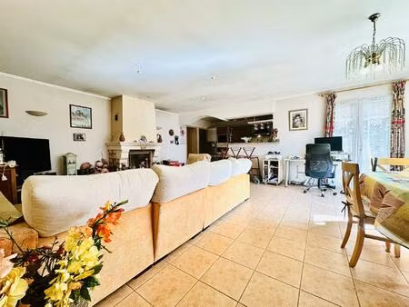 vente villa plain pied  4 faces  belle parcelle  allée pour campîng car  et garage 66180..