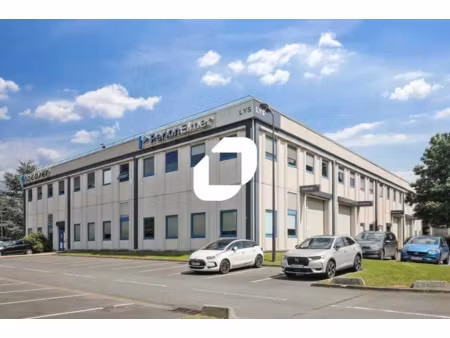 locaux d'activités avec bureaux dans un parc clos et sécurisé