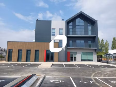 a louer  locaux neufs et erp en rdc