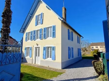 maison familiale-centre bourg-boeil-bezing