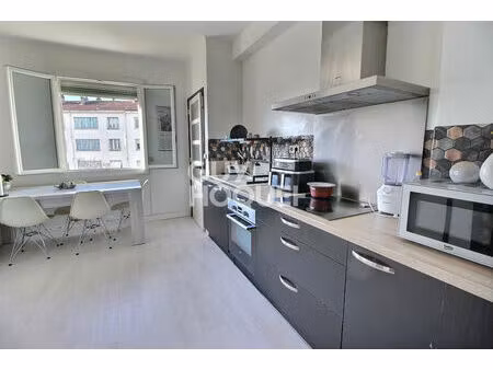 appartement avec balcon tarascon