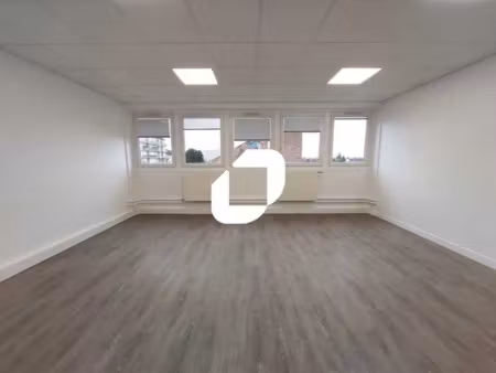 location bureau maurepas 78310