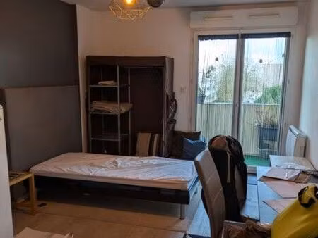 location appartement 1 pièce 22 m² à cenon (33150)