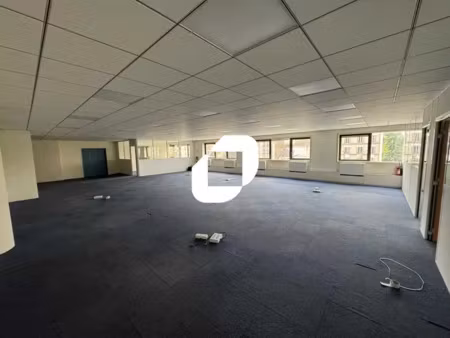 a louer  bureaux e.r.p. eablepied tramway