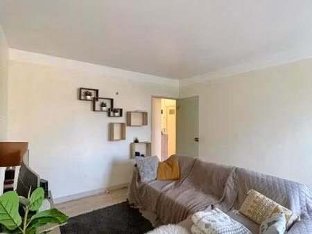 secteur sud  face au crédit agricole  t3 68 m2 lumineux