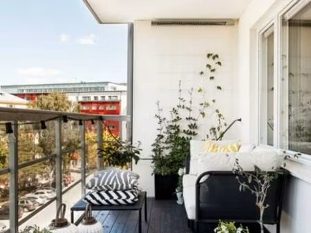 * retour a la vente ! magnifique 2 pièces dans un résidence avec très belle vue sur les mo