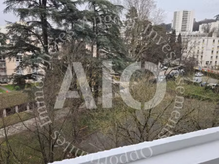 appartement t3 pièces avec balcons et cave  avenue de la rép