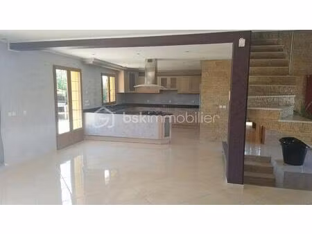 superbe maison moderne de 195 m² sur terrain de 3300 m²