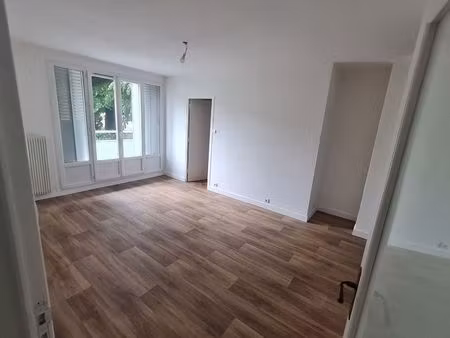 location appartement 3 pièces 55 m² à grenoble (38000)