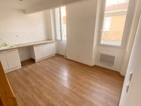 location appartement 2 pièces 30 m² à marseille 4 (13004)