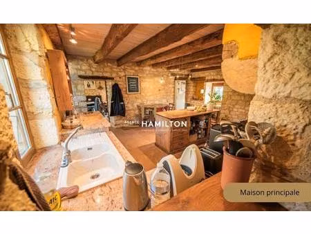 pierre  volumes et nature : une ferme de caractère restaurée