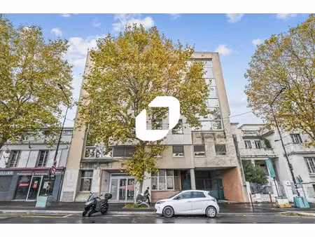 a louer  bureaux au pied du rer b