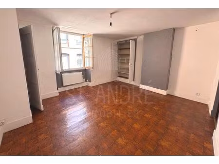 location appartement 2 pièces 39 m² à la côte-saint-andré (38260)