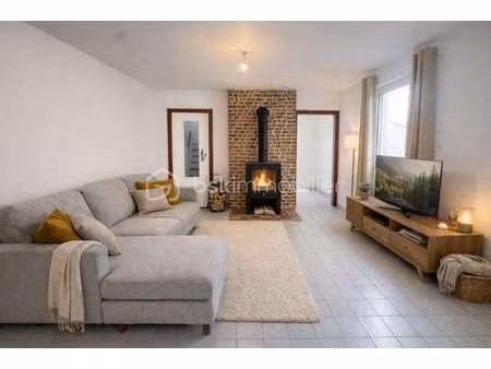 vente maison à fougères (35300) : à vendre / 70m² fougères