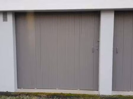 location garage box et parking à fougères (35300) : à louer / 15m² fougères