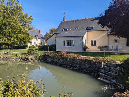 ensemble immobilier de caractère avec piscine