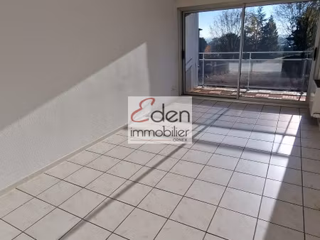 prevessin- beau t2 non meublé avec balcon