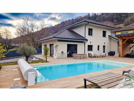 vente villa 5 pièces 118 m² à la rochette (73110)  495 000 €