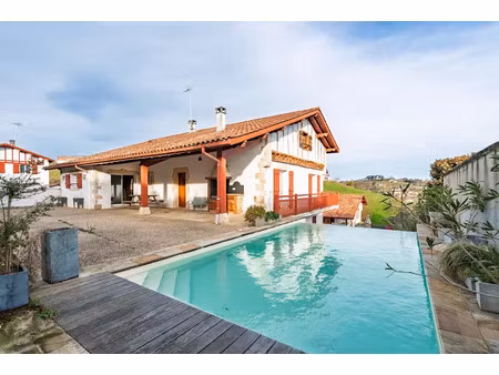 vente maison 6 pièces 260 m² à souraïde (64250)  691 500 €