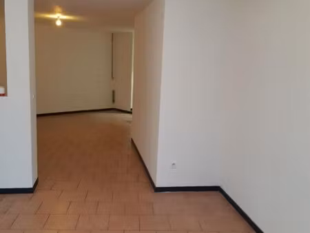 location appartement 1 pièce 40 m² à douai (59500)