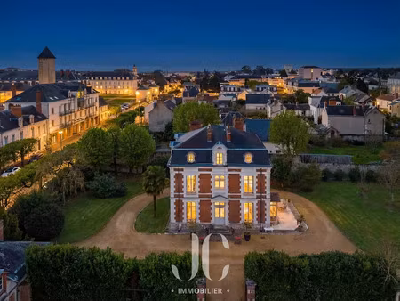 vente maison 10 pièces 240 m² à blois (41000)  864 000 €