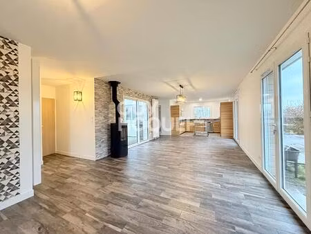 maison contemporaine avec patio