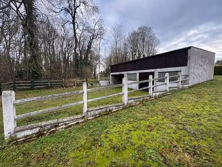 exceptionnel et rare! terrain de 20232m2 dont 1000m2 constructibles aux portes d'amiens