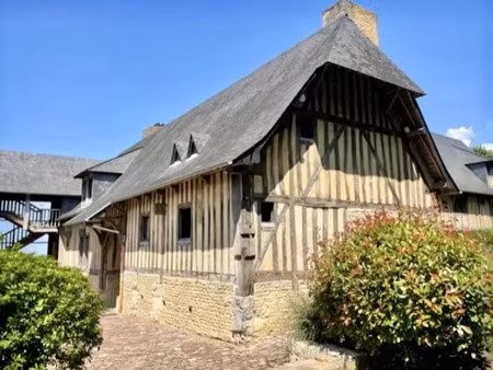 location meublée maison 2 pièces 70 m² à tourgéville (14800)  1 800 €