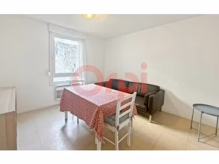 location appartement  28.5 m² t-2 à lyon 7  690 €