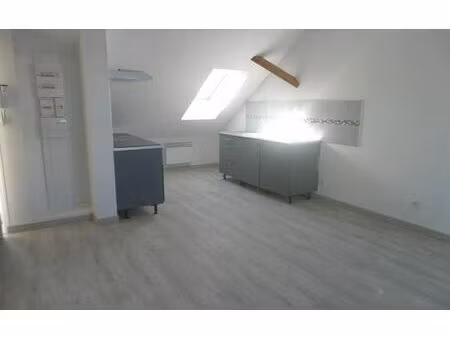 location appartement  m² t-2 à reims  590 €