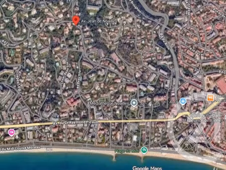 vente locaux professionnels à cannes (06400)  12 000 €