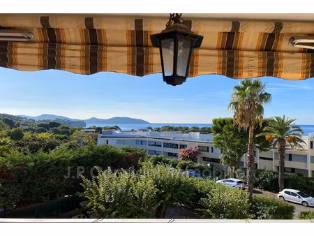 vente appartement 26.7 m² à la ciotat (13600)  230 000 €