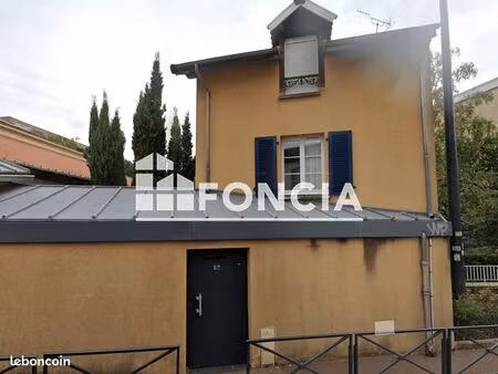 studio 1 pièce 42 m²