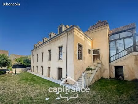 château 6 pièces 200 m²